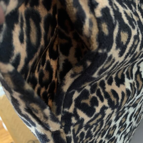 NICK & NORA Pajamas Womens Leopard print Footie SZ M Pockets - Cat Face Feet - Picture 6 of 10